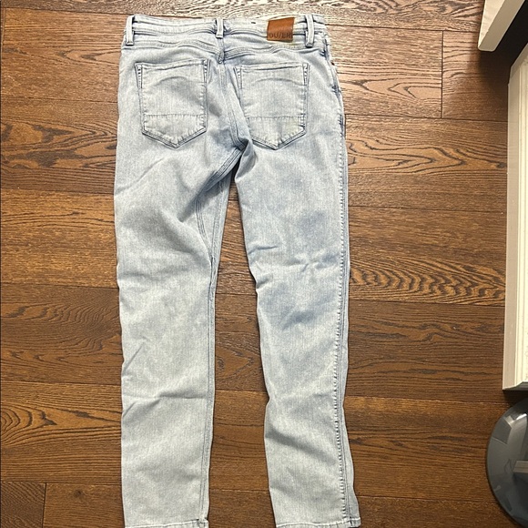 DUER Relaxed Fit Men's Jeans in Light Blue - Picture 5 of 8